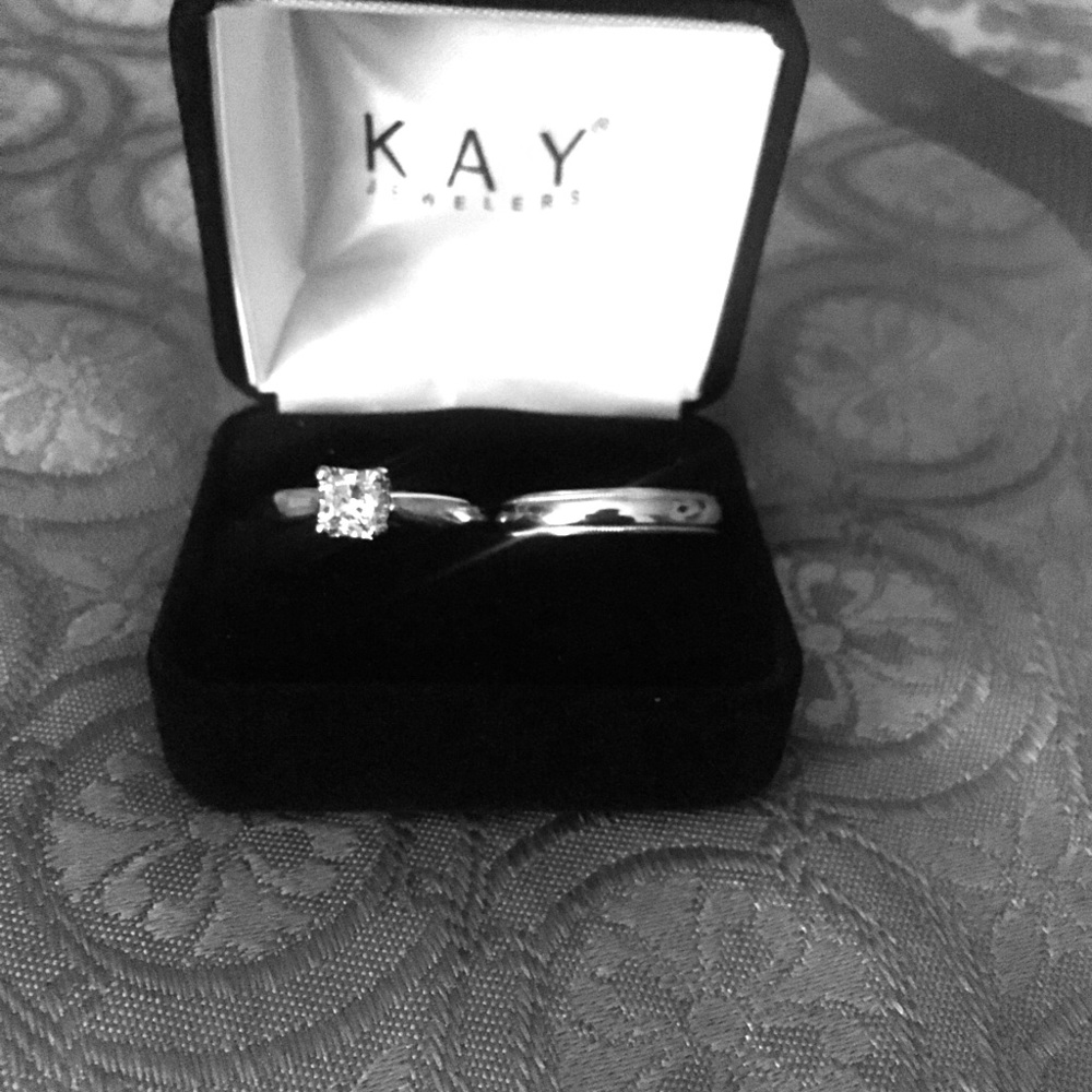 10 Kt White Gold 3/4ct Princess Cut Solitare Ring